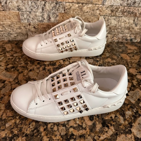 VALENTINO GARAVANI- Rockstud Sneakers - Picture 3 of 9